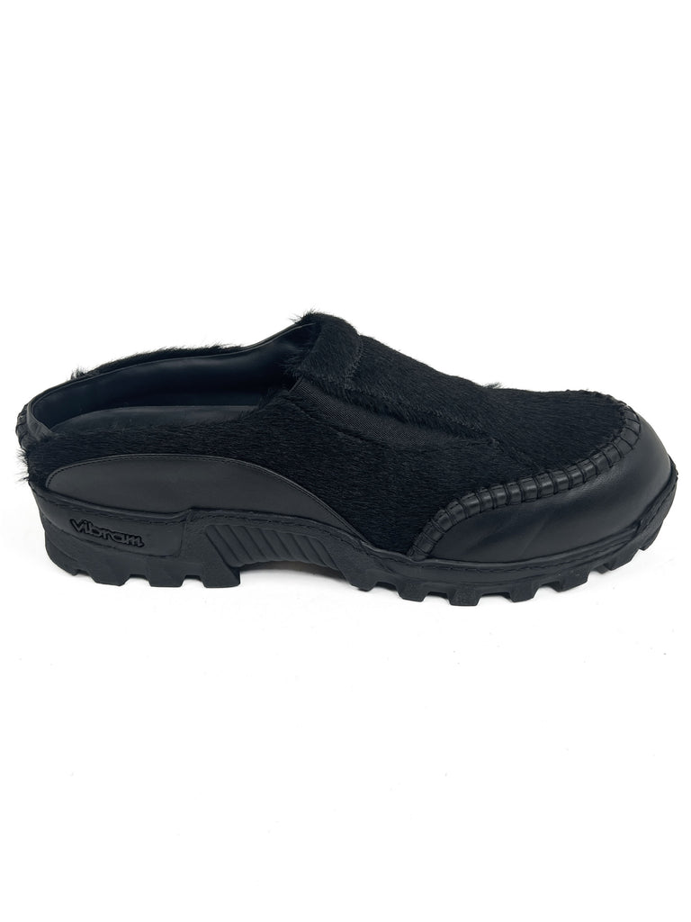 00092020 BINDRA SABO BLACK PONY - SAMPLE