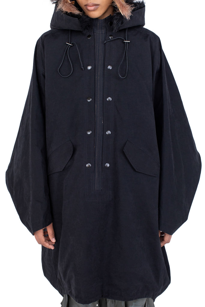 BITTERN HOODED PONCHO - ONYX BLACK